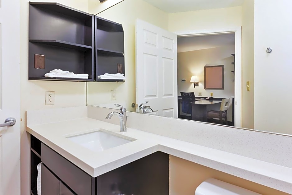 Candlewood Suites Huntersville-Lake Norman Area