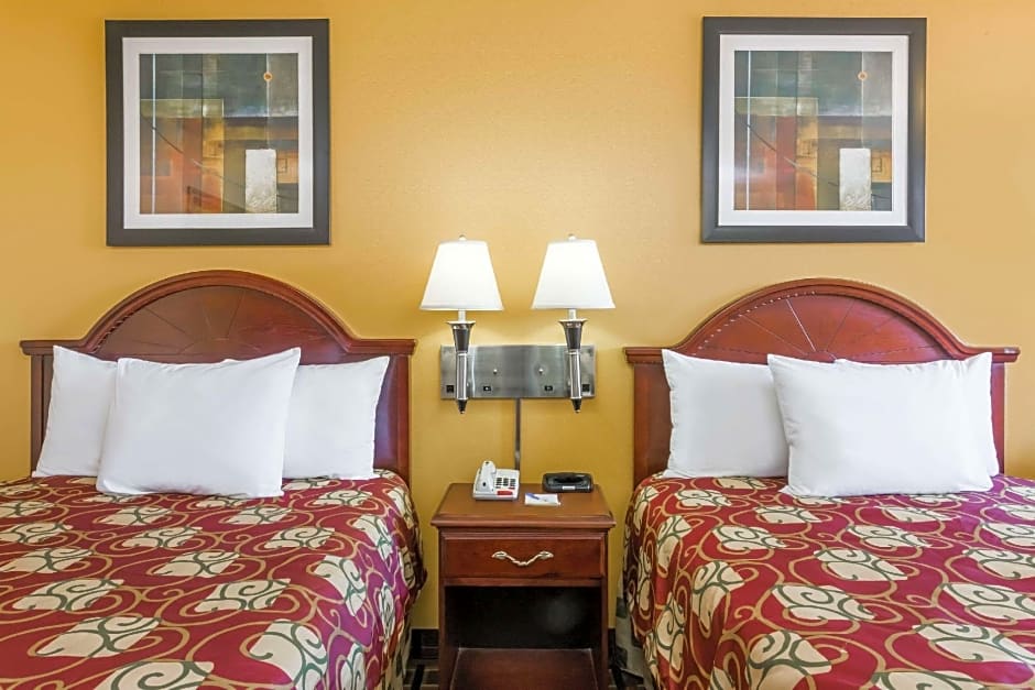 Days Inn by Wyndham Blakely