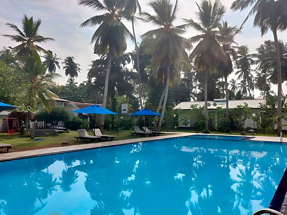 Oreeka Hotels (Katunayake Airport Hotel)