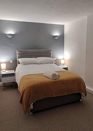 Standard-Ensuite-Double room