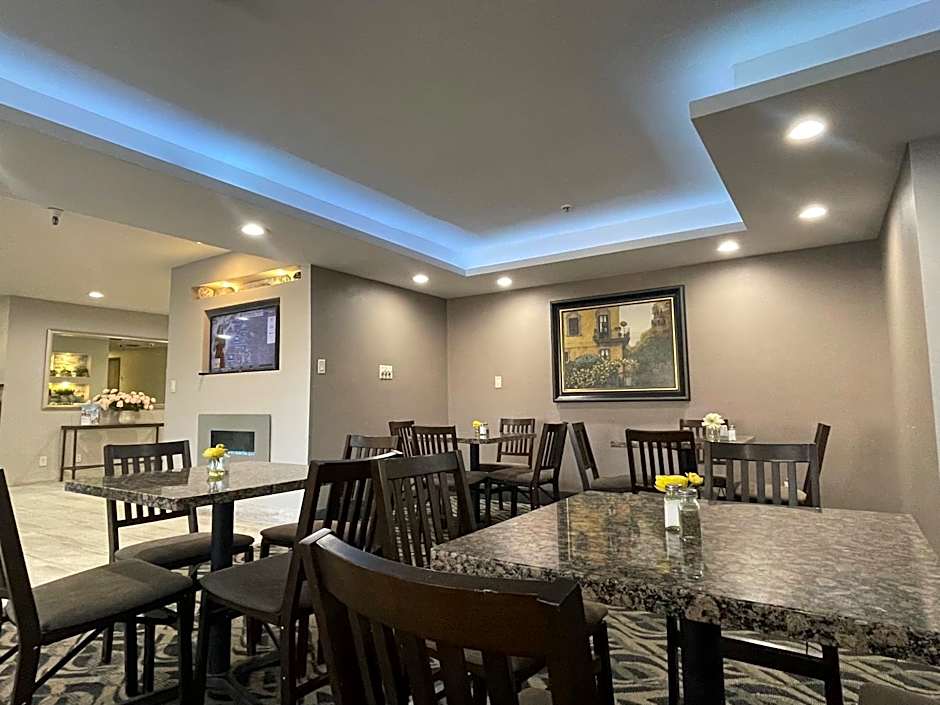 La Quinta Inn & Suites by Wyndham Cincinnati North