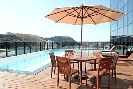 Trade Hotel