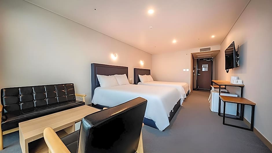 Sunrise Hotel Seopjikoji