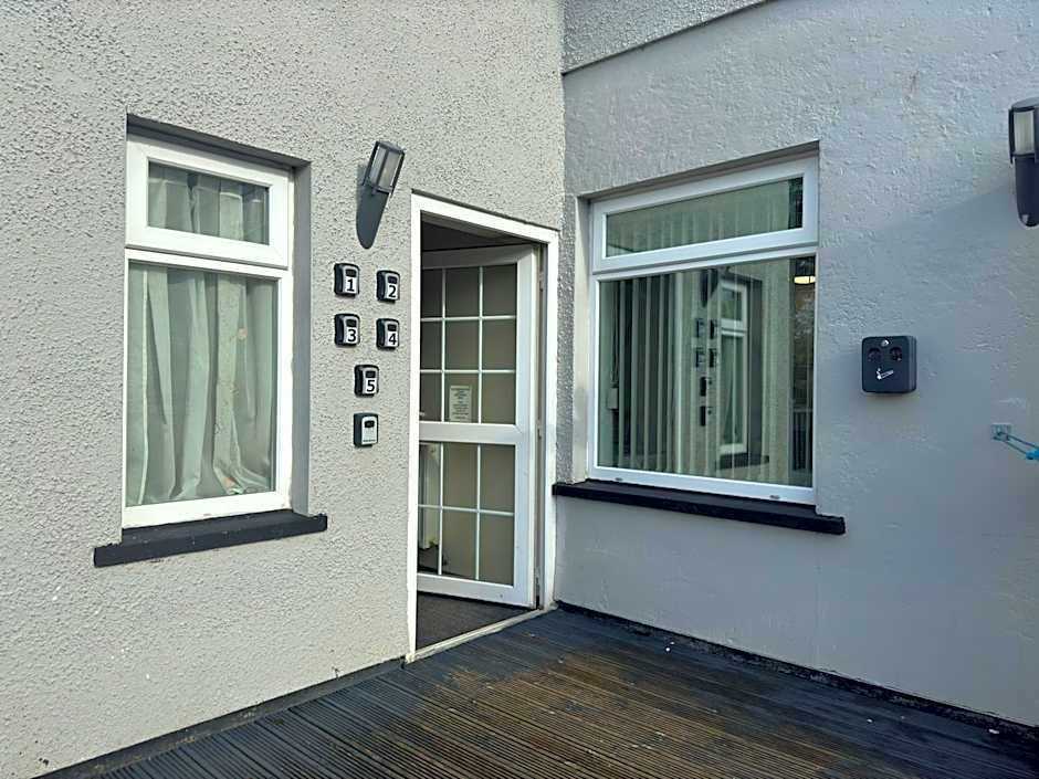 The Carpenters Arms Rooms in Broadway, Laugharne