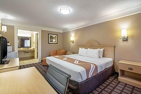King Room - Accessible/Non-Smoking