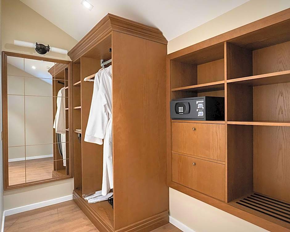 Best Western Plus Market Square Lviv