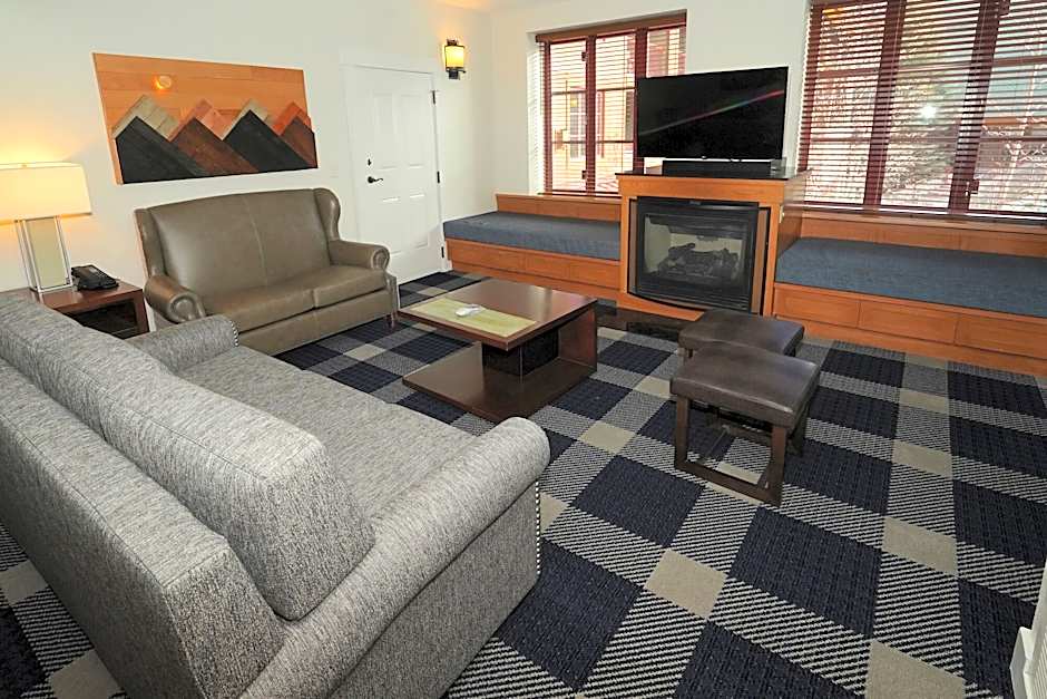 Heavenly Village Condos - Grand Residence