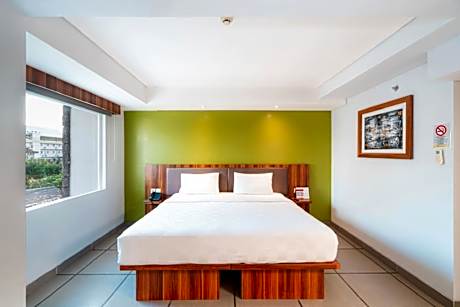 Super Express Queen Room