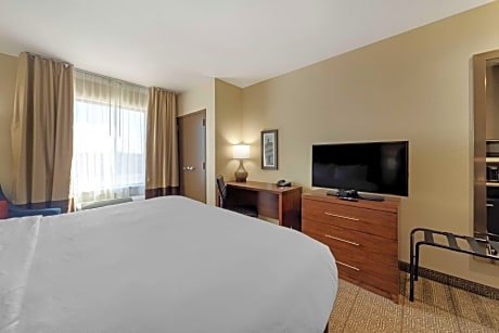 1 King Bed, Nonsmoking