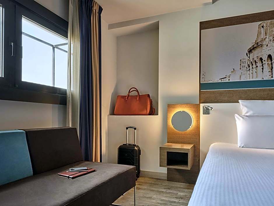 Mercure Rome Colosseum Centre