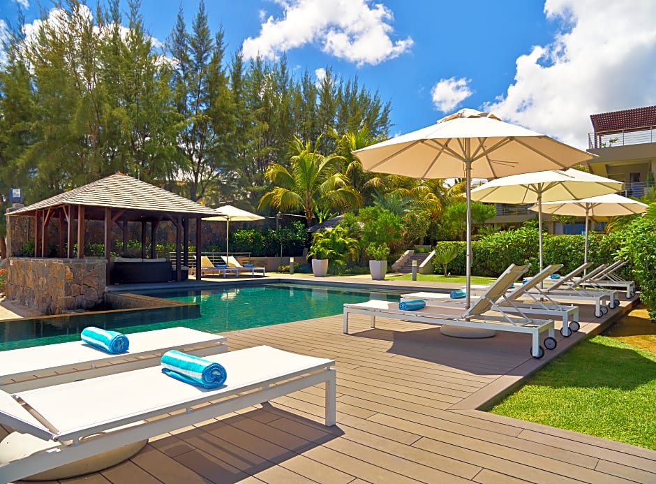 Bon Azur Beachfront Suites & Penthouses by LOV