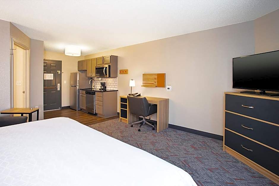 Candlewood Suites Kenosha By IHG