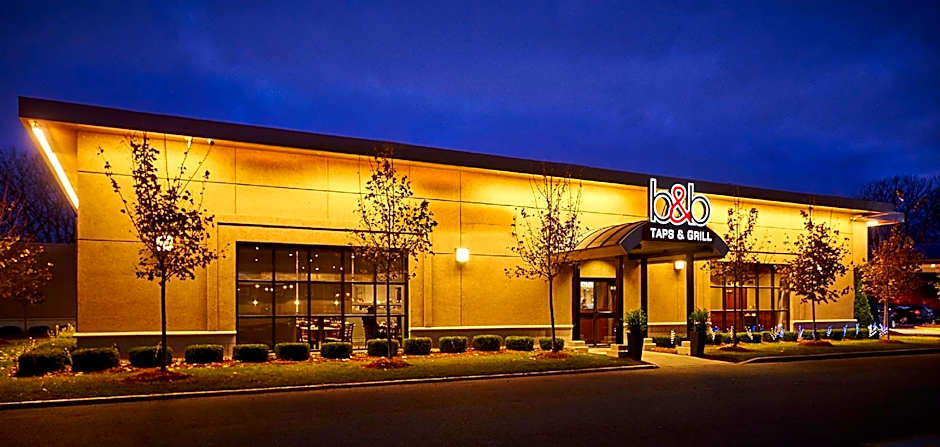 Best Western Plus Guildwood Inn