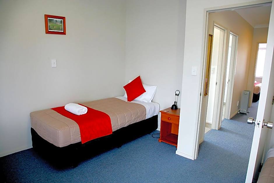 Touchwood Motor Lodge