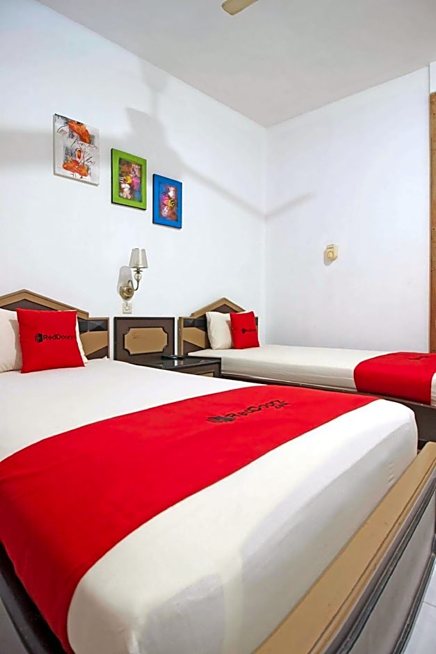 RedDoorz near Pojok Beteng Prawirotaman