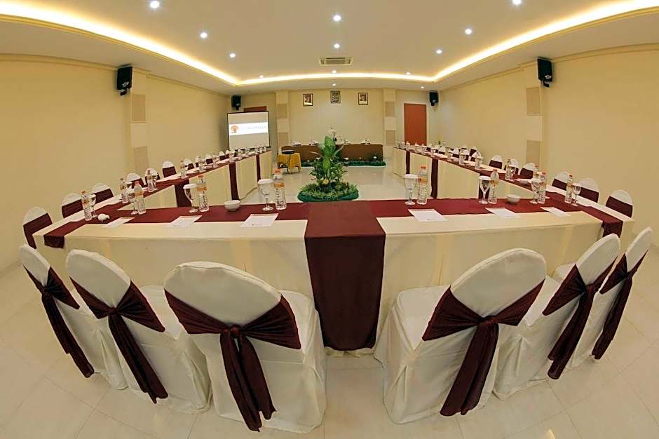 Puri Indah Hotel