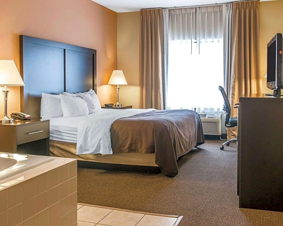Quality Inn & Suites Niles