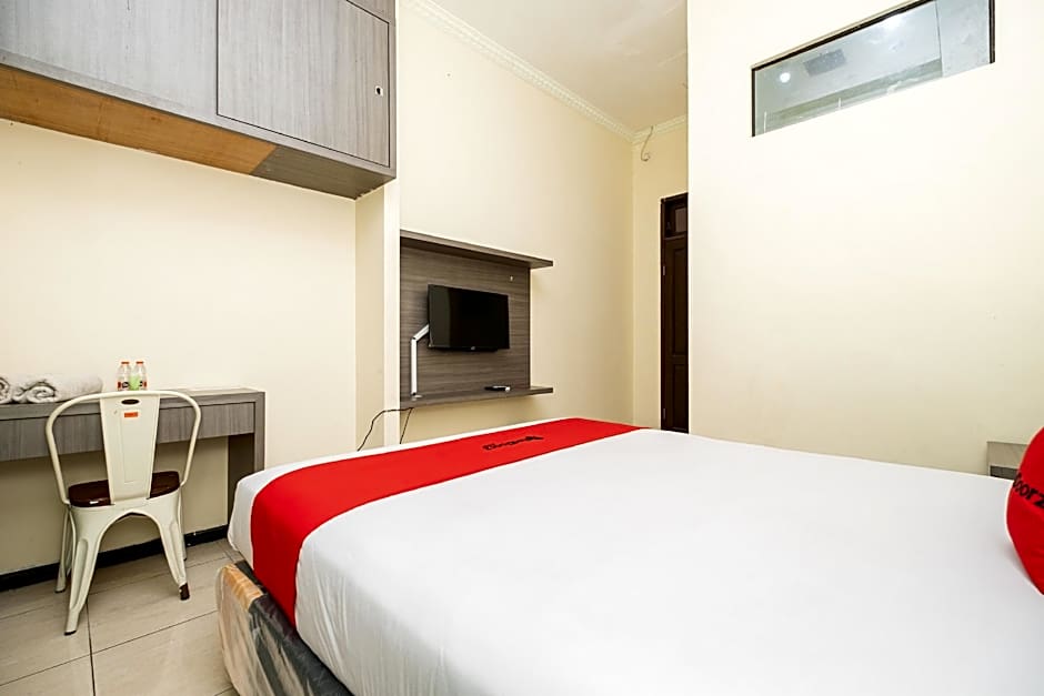 RedDoorz Plus @ Grace Residence Surabaya