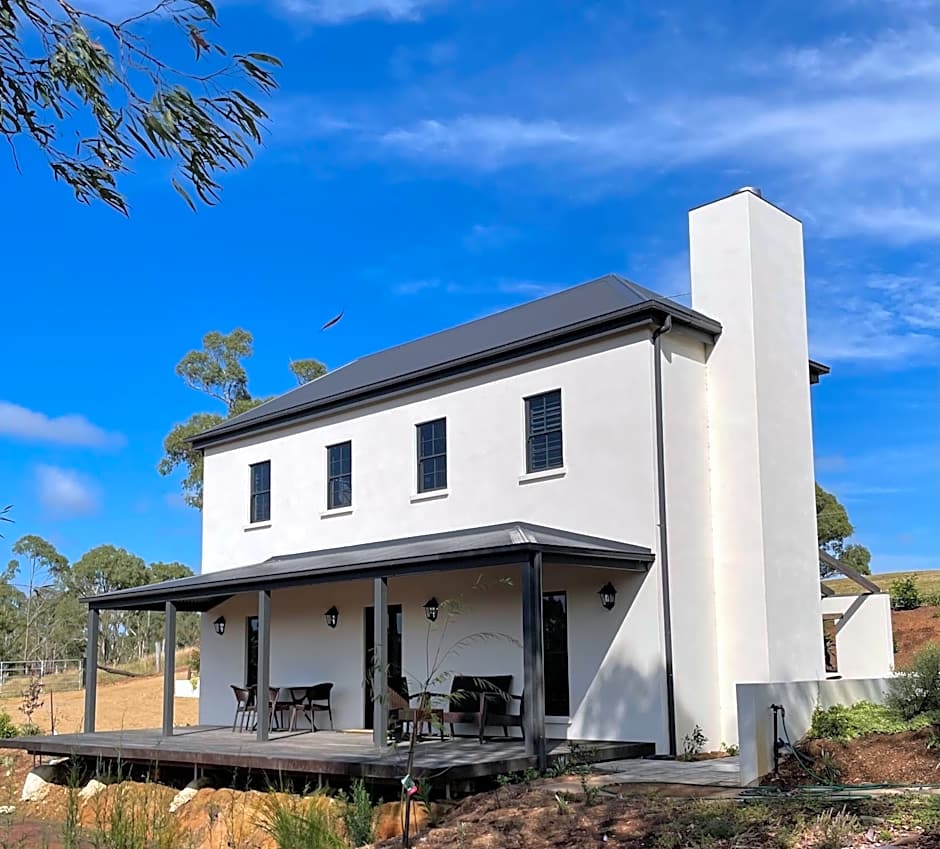 Dusty Hill Vineyard - Moffatdale