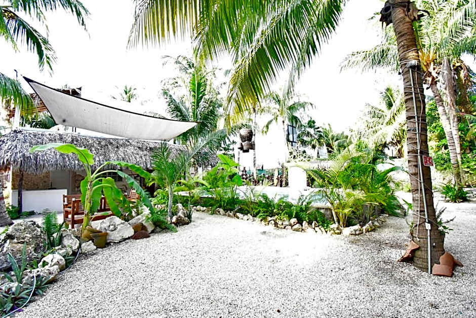 Maria Bonita Hotel & Restaurant El Cuyo by Spot Rentals
