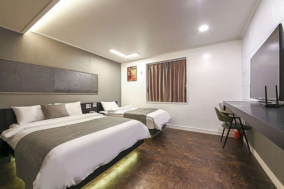 Major Hotel 2