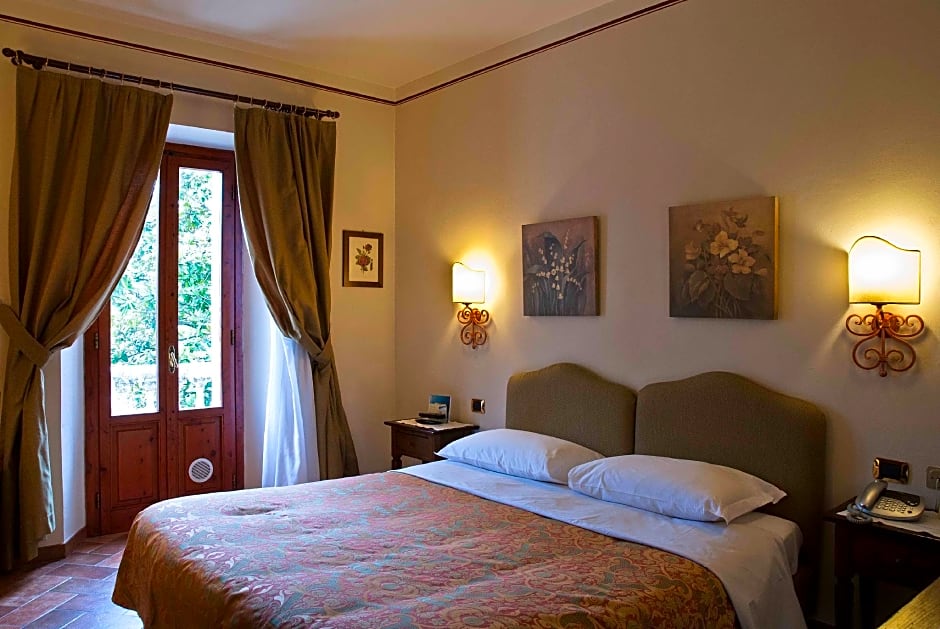 Photo 1 of 3 of 1 Double Bed
