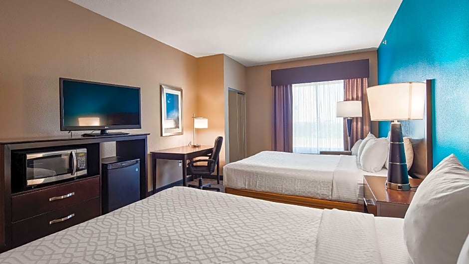 Best Western Plus Hiawatha Hotel