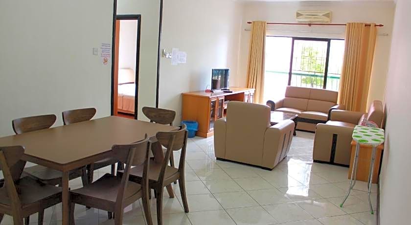 Homestay Marina Court Resort