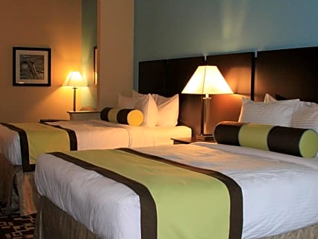 Large Queen Room with Two Queen Beds - Non-Smoking