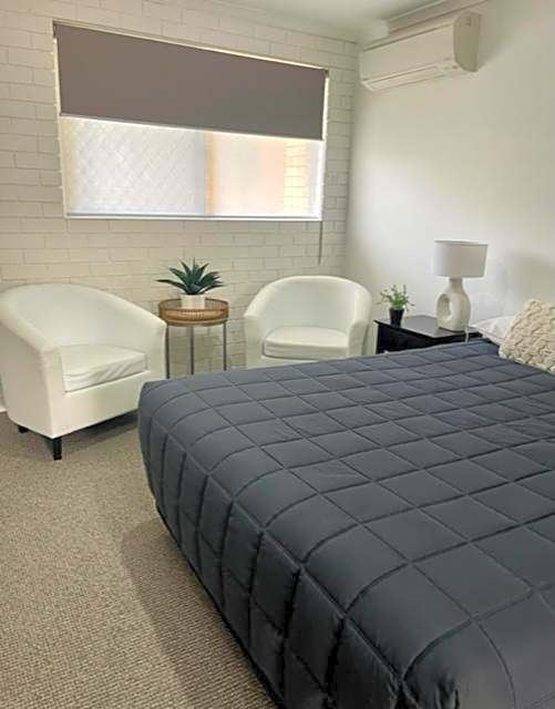 Estelle Kramer Motel