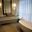 Kinloch Manor & Villas