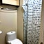 622 Tower 1 Comfy, Cozy, Central w Free Pool Access