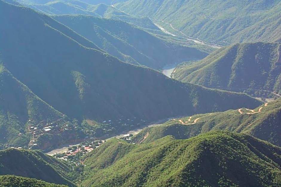 Copper Canyon Riverside Lodge