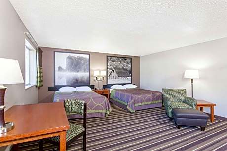 Queen Suite - Non-Smoking