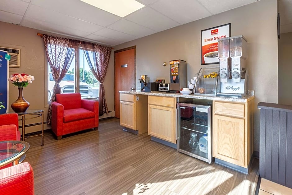 ECONO LODGE INN & SUITES