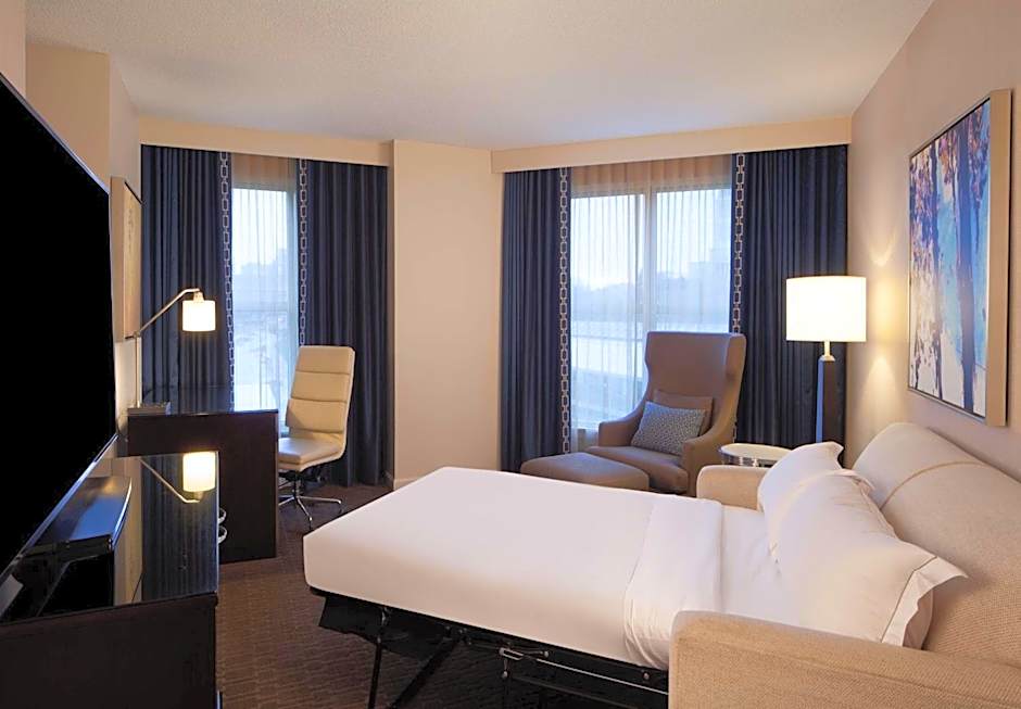 Hilton Alexandria Old Town