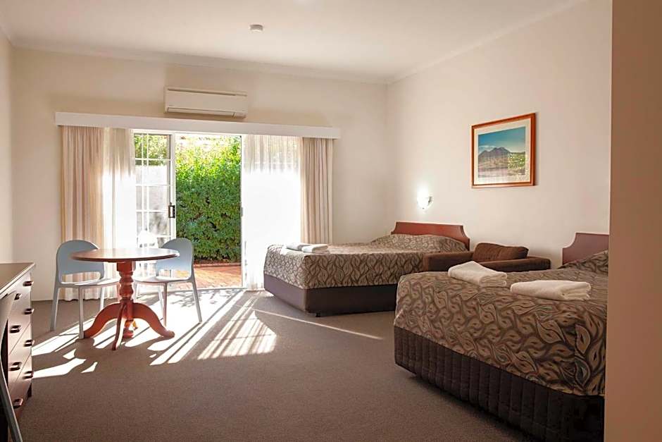 The Kidman Wayside Inn