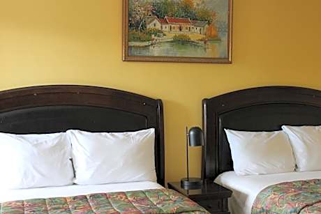 Queen Room with Two Queen Beds - Non-Smoking