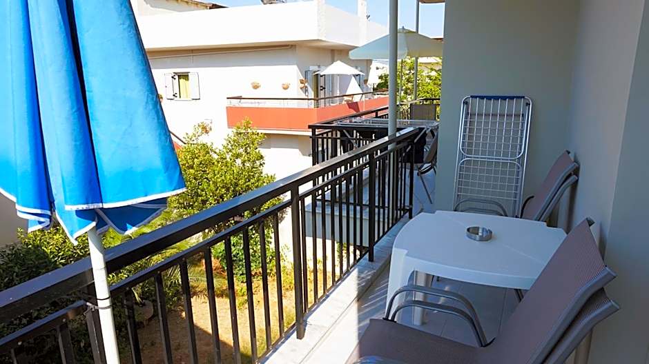 Niriis Hotel