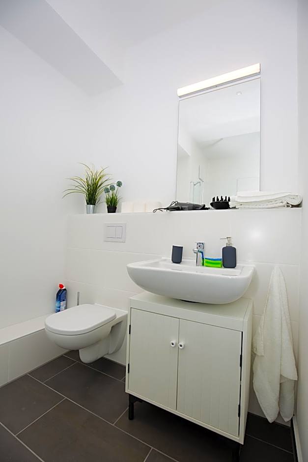 My room serviced apartment-Messe