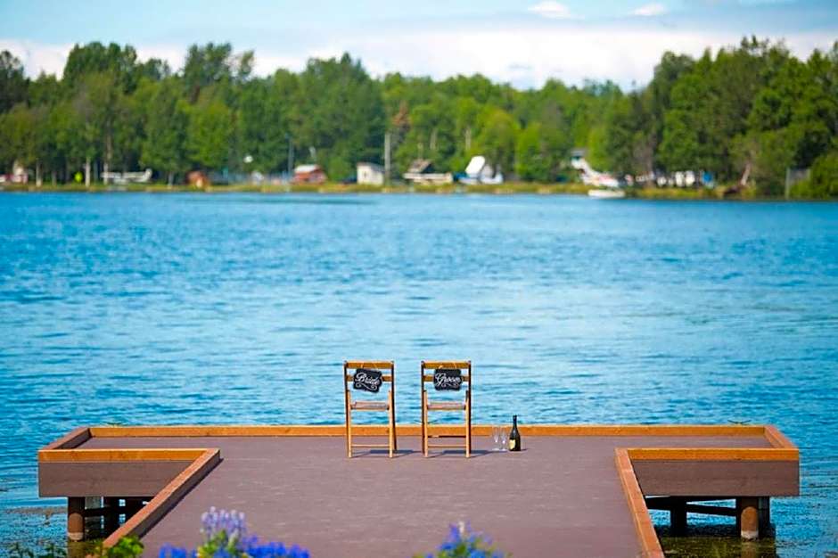 The Lakefront Anchorage - A Millennium Hotel