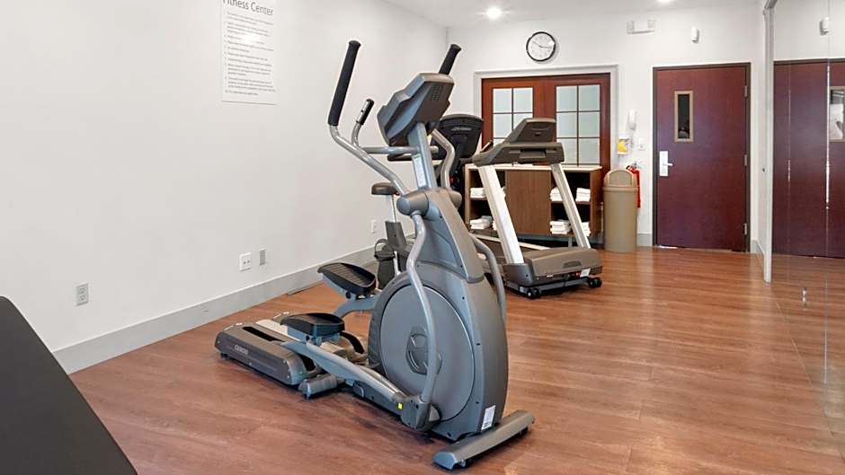 Holiday Inn Express Hotel & Suites Newton Sparta By IHG