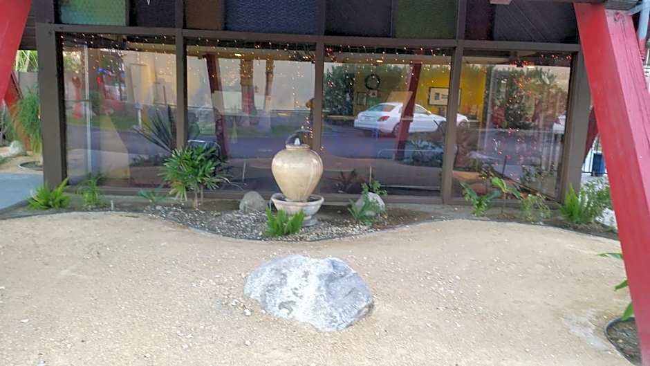 Desert Lodge