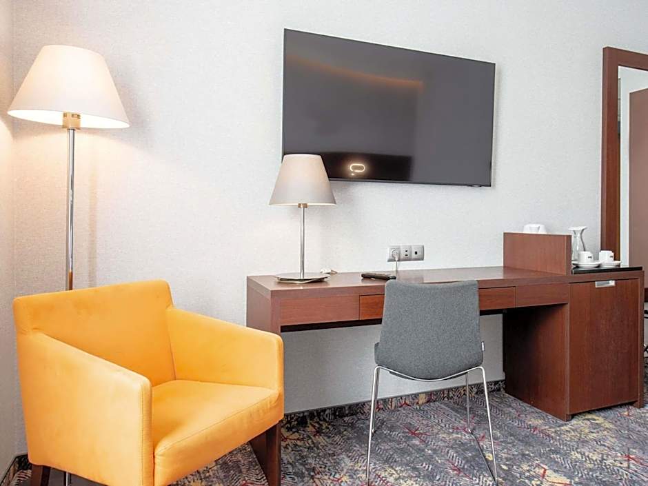 Mercure Airport Warszawa Hotel