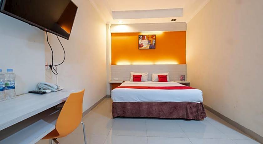 RedDoorz Plus @ Hotel Alden Makassar