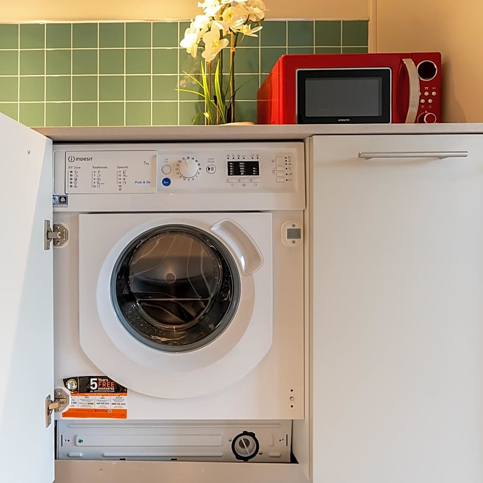 Aparthotel Zefiro com design, large terrace, bike, near beach and thermal