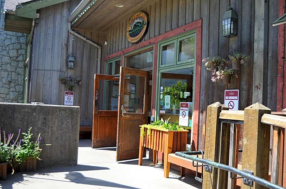 Howe Sound Inn & Brewing Company