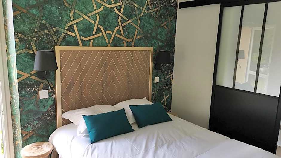 Logis Le Relais du Chapeau Rouge