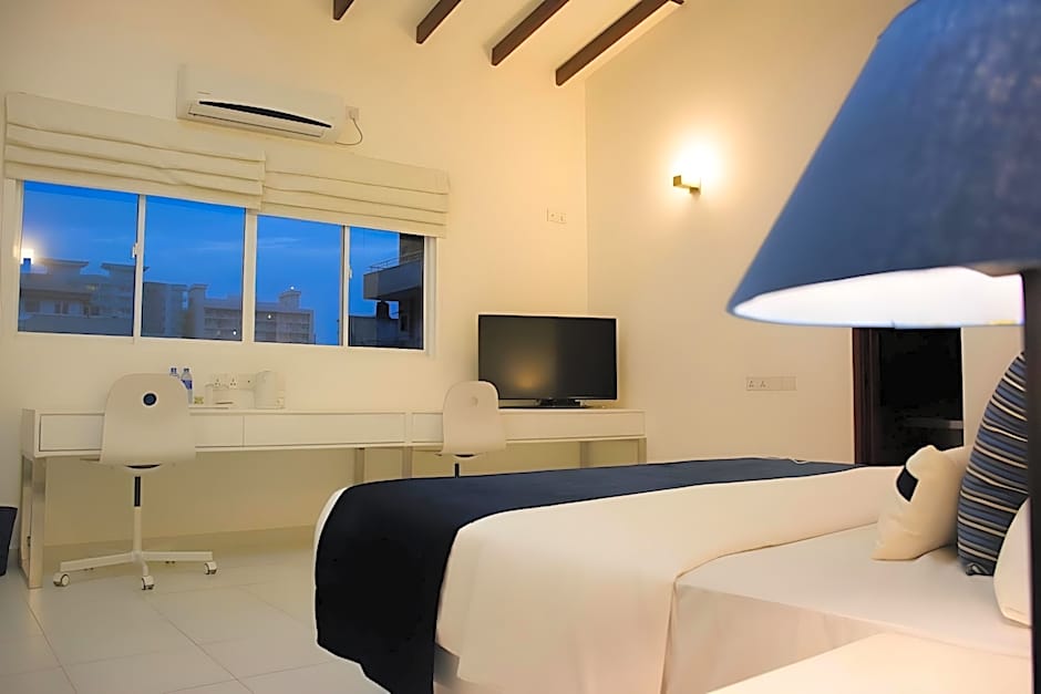 The Residence Business Hotel