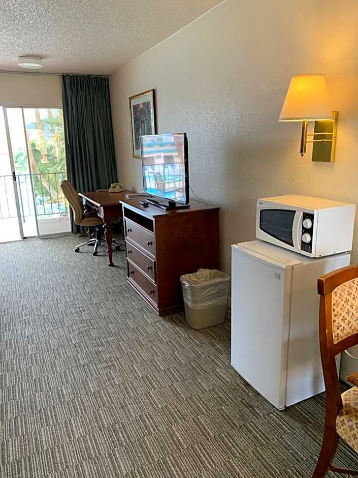 Desert Hot Springs Spa Hotel